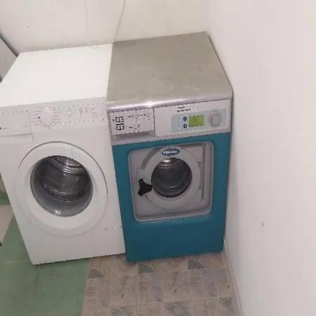 Amalia - Two Bedroom With Terrace דירה זאדאר