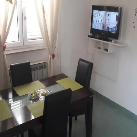 Amalia - Two Bedroom With Terrace